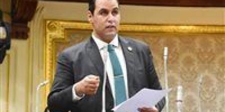 النائب
      إمام
      منصور
      يتقدم
      بأوراق
      ترشحه
      ويحصل
      على
      رمز
      القلم
      في
      انتخابات
      مجلس
      النواب
      2025 - بلس 48