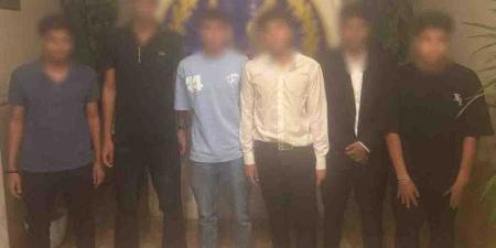 ضبط
      6
      طلاب
      بتهمة
      الاعتداء
      على
      زملائهم
      أمام
      مدرسة
      بالتجمع
      الخامس - بلس 48