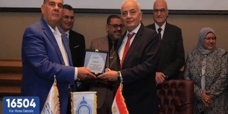 جامعة
      الريادة
      توقع
      بروتوكولًا
      مبتكرًا
      مع
      مستشفى
      57357
      لتوظيف
      الذكاء
      الاصطناعي
      في
      الطب
      والبحث
      العلمي - بلس 48