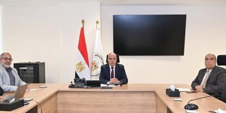 وزير الموارد المائية والرى يتابع تأهيل حائط رشيد لحماية السواحل ومشروعات حيوية - بلس 48
