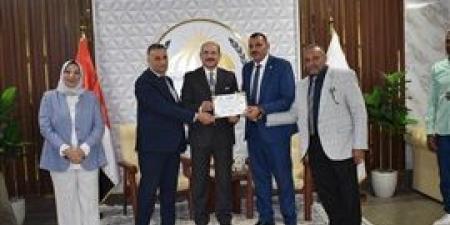جامعة
      مدينة
      السادات
      تُكرم
      شعبان
      حجازي
      موظف
      العام
      المثالي - بلس 48