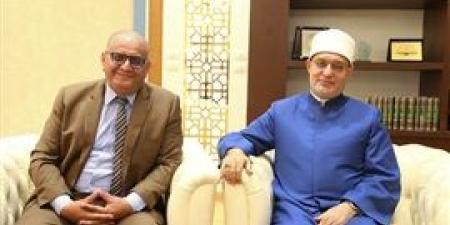 مفتي
      الجمهورية
      يستقبل
      نائب
      رئيس
      أكاديمية
      البحث
      العلمي
      والتكنولوجيا
      لتعزيز
      التعاون
      المشترك - بلس 48