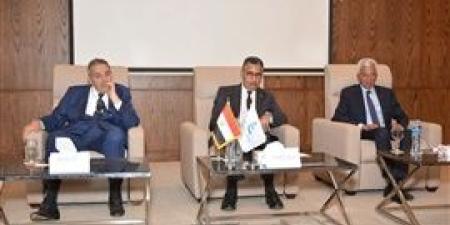 وزير
      التموين
      يجتمع
      مع
      اتحاد
      الغرف
      التجارية
      وكبار
      المنتجين - بلس 48
