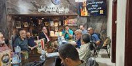 الجيل
      يطالب
      بدعم
      وزير
      الرياضة
      لرابطة
      لاعبي
      الشطرنج
      المصريين - بلس 48