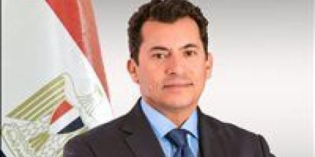 النادي
      الدولي
      للإعلام
      الرياضي
      يمنح
      أشرف
      صبحي
      الرئاسة
      الفخرية - بلس 48