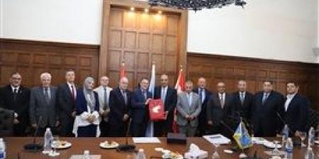 “غرفة
      الإسكندرية"
      تبحث
      مع
      السفير
      الكندي
      سبل
      تعزيز
      التعاون
      التجاري
      بين
      البلدين - بلس 48