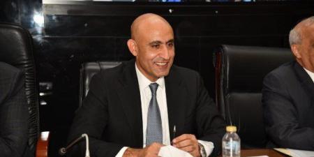 فتح
      باب
      التقديم
      في
      إعارات
      المعلمين..
      تعرف
      على
      الأوراق
      المطلوبة - بلس 48
