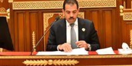المستشار
      أحمد
      عبد
      الغني
      الأمين
      العام
      لمجلس
      الشيوخ
      بأولى
      مشاركاته
      بالجلسة
      العامة
      ولقاء
      رئيس
      النواب - بلس 48