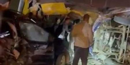 المعاينة
      تكشف
      ملابس
      حادث
      تصادم
      سيارات
      طريق
      السويس
      الصحراوى - بلس 48