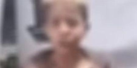 ضبط
      طفل
      يحمل
      سلاح
      أبيض
      ويتلفظ
      بعبارات
      خارجة
      بالقاهرة - بلس 48