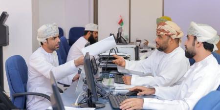 سلطنة
      عمان
      تراجع
      "تراخيص
      العمل" - بلس 48