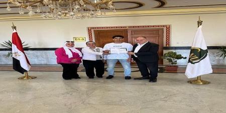 طالب
      جامعة
      القاهرة
      الأهلية
      يحصد
      لقب
      بطل
      تنس
      الطاولة
      2025 - بلس 48