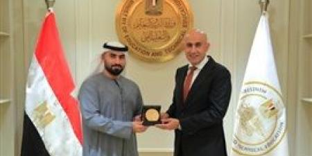 وزير
      التعليم
      يشهد
      توقيع
      خطاب
      شراكة
      جديدة
      مع
      المدرسة
      الرقمية
      بدولة
      الإمارات - بلس 48