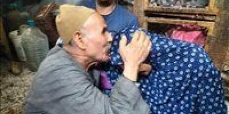 العمر
      مجرد
      رقم
      ..
      الحاج
      «إبراهيم»
      من
      الشرقية
      يرزق
      بمولود
      جديد
      في
      عمر
      الـ
      73
      عاما - بلس 48
