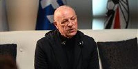 أبو
      ريدة
      يكشف
      سبب
      إيقاف
      دونجا
      وعدم
      مشاركته
      في
      السوبر
      مع
      الزمالك - بلس 48