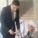 لمسة إنسانية بطامية.. مستشار لجنه يساعد مسنًا يبلغ 90 عامًا ومن ذوي الاحتياجات في الإدلاء بأصواتهم بالفيوم - بلس 48