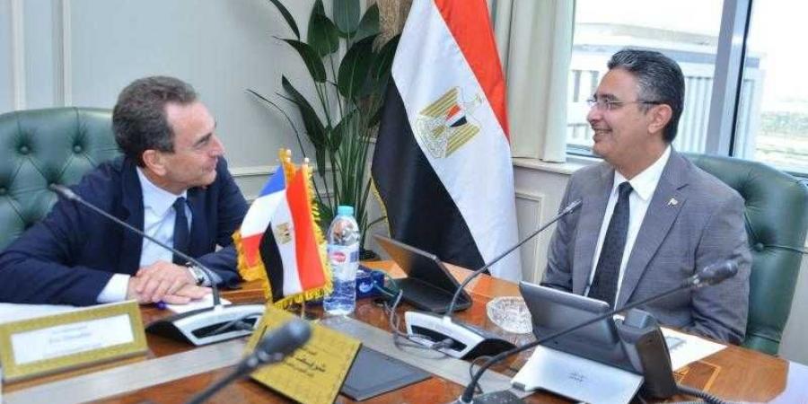 وزير التموين يستقبل السفير الفرنسي بمصر لمناقشة سبل تعزيز التعاون المشترك