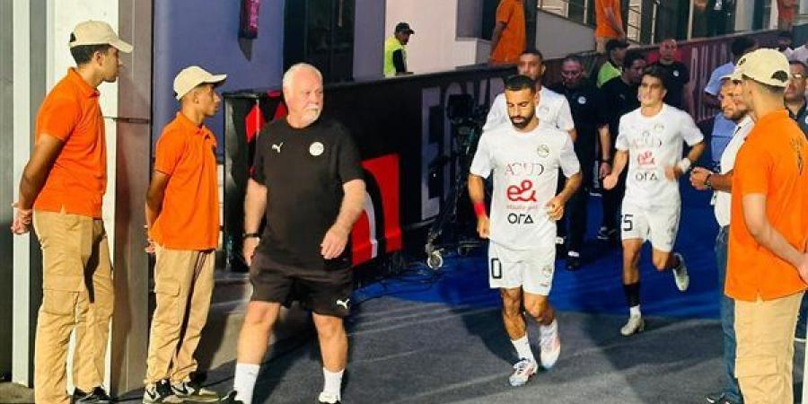 منتخب مصر يستعد على أرضية صناعية قبل لقاء موريتانيا - بلس 48