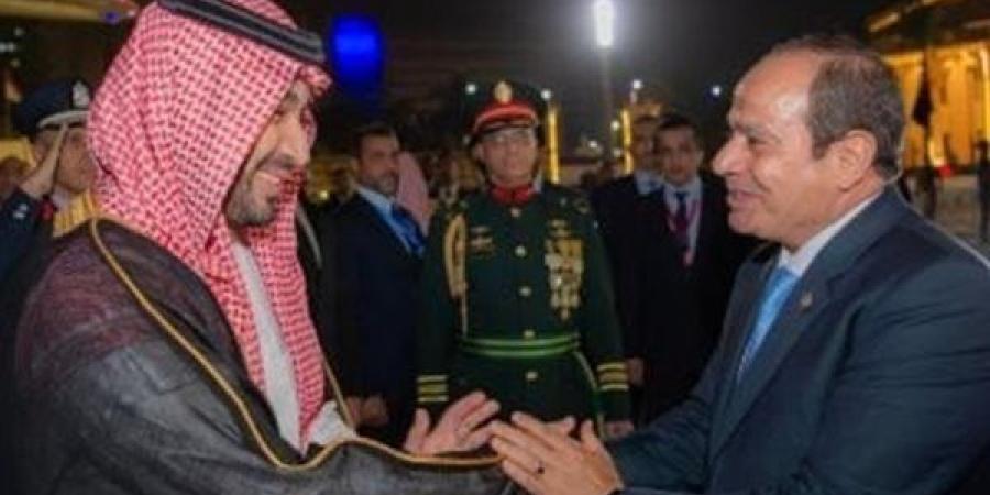 الرئيس السيسي يودع ولي العهد السعودي قبل عودته للعاصمة الرياض - بلس 48