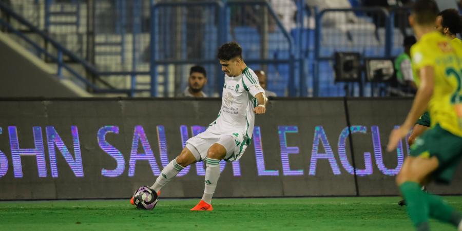 دوري روشن السعودي| الهلال يبعتد بالصدارة بعد الفوز على الفيحاء.. وأهلي جدة يعود بانتصار مهم من الدمام بثلاثية في مرمى الخليخ - بلس 48