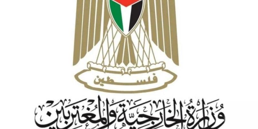 الخارجية الفلسطينية تعلن عن تحركات دبلوماسية لمواجهة قرار الاحتلال بحظر "الأونروا" - بلس 48