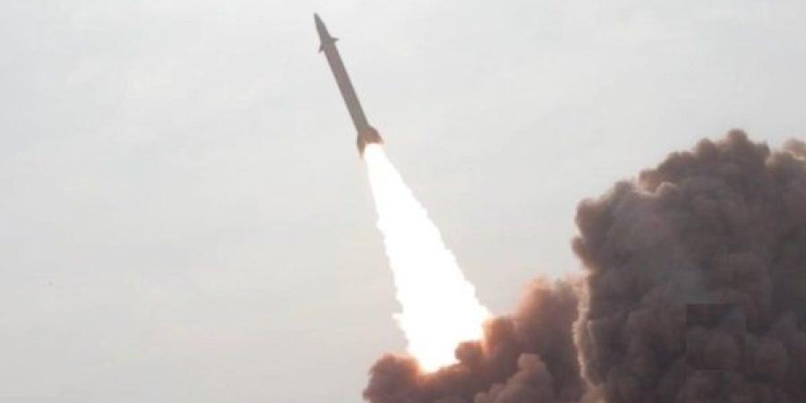 جيش الاحتلال الإسرائيلي يعلن اعتراض صاروخ أُطلق من اليمن.. والحوثيون يتوعدون بمزيد من الضربات - بلس 48