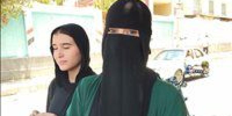 الإنجليزي عوضنا عن الفيزياء.. طلاب الثانوية العامة بكفر الشيخ : الامتحان سهل وبسيط - بلس 48
