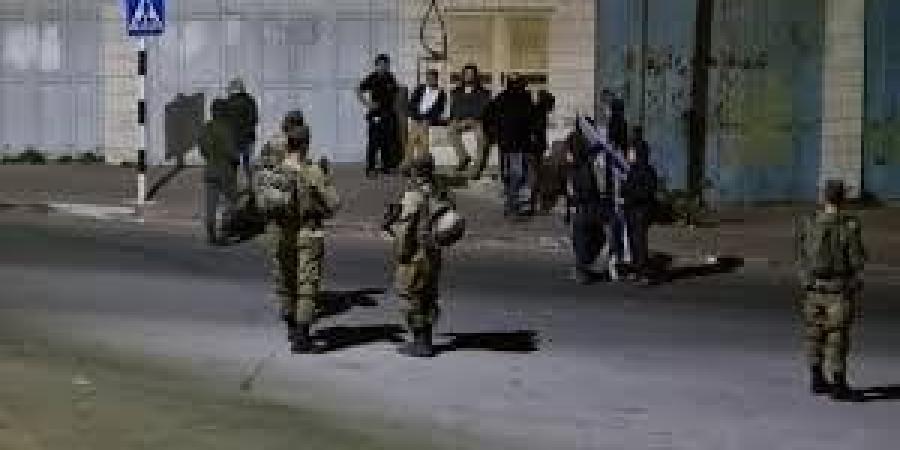 مستوطنون يقتحمون باحات الأقصى بحماية شرطة الاحتلال الإسرائيلي - بلس 48
