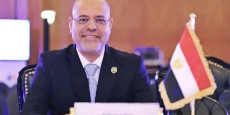 وزير العمل لراديو النيل: بدء تطبيق قانون العمل الجديد أول سبتمبر.. والبطالة تراجعت إلى 6.3% - بلس 48