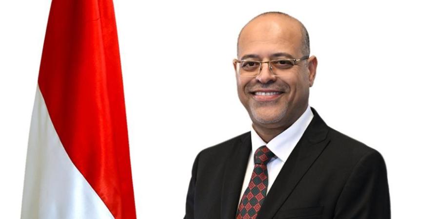 وزير العمل يعلن 178 فرصة عمل فى الإمارات براتب 1800 درهم شهريا - بلس 48
