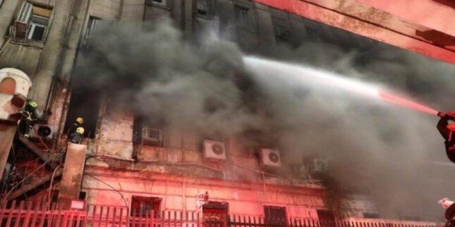 استمرار عمليات التبريد والسيطرة على حريق سنترال رمسيس بعد ظهور النيران - بلس 48