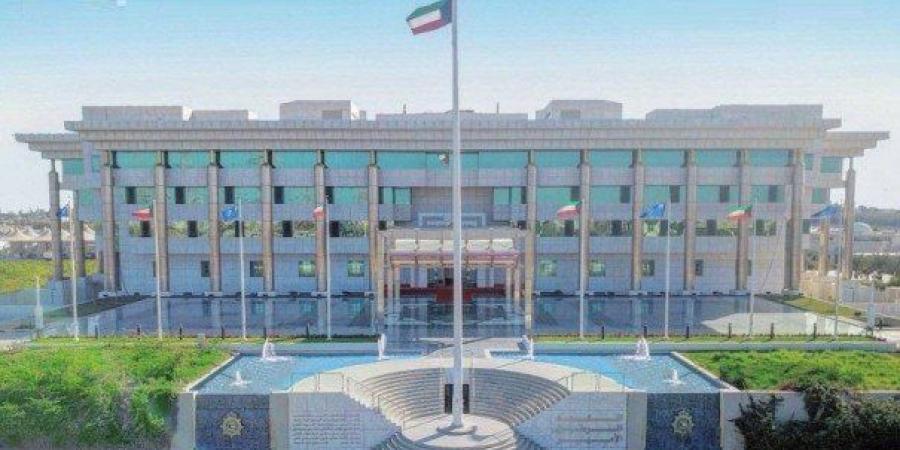 الداخلية الكويتية: فتح باب التسجيل لاستقبال طلبات الالتحاق بدورات وكيل ضابط ورقيب وشرطي - بلس 48