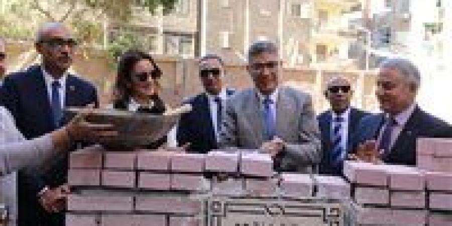 محافظ الجيزة يضع حجر أساس إنشاء مكتبة مصر العامة بشارع خاتم المرسلين بالعمرانية - بلس 48