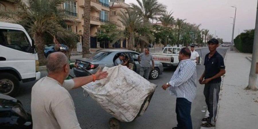 حملات مكبرة لإزالة مخالفات البناء والإشغالات بمدينة العبور - بلس 48