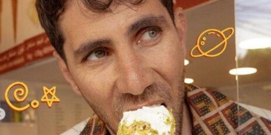 «شايفة إيه».. عزيز مرقة يطرح أول أغاني ألبوم «كون كويس» في شوارع لبنان | فيديو - بلس 48