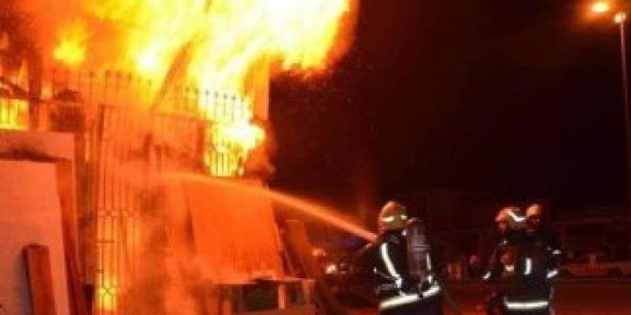 السيطرة على حريق التهم مصنع قطن في القليوبية - بلس 48