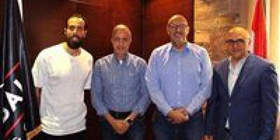عمر البرلسي مديرًا للإسكواش في بلاك بول قبل أيام من استضافة بطولة العالم للناشئين بمصر - بلس 48