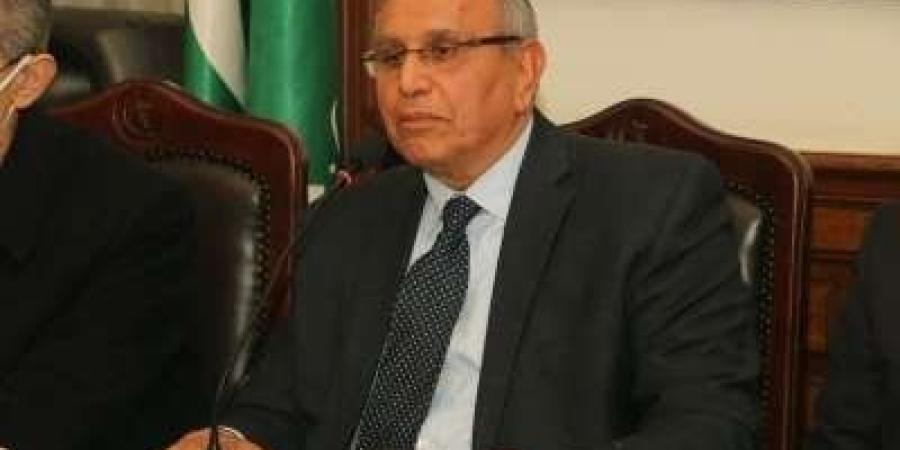 بعد إثارتها جدلا واسعا.. رئيس حزب "الوفد" المصري يوضح تصريحاته حول ذكر "الوفد" في القرآن - بلس 48