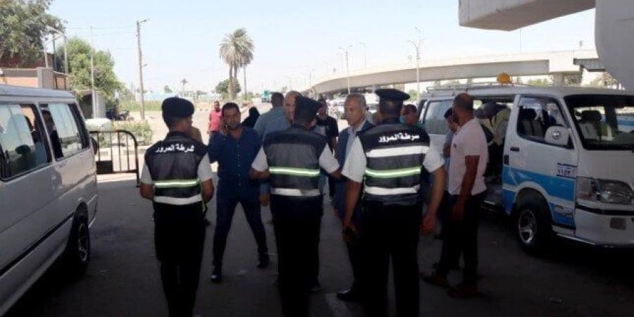 سحب 8 رخص قيادة والتحفظ على السيارات المخالفة لامتناع سائقيها عن توصيل الركاب ببني سويف - بلس 48