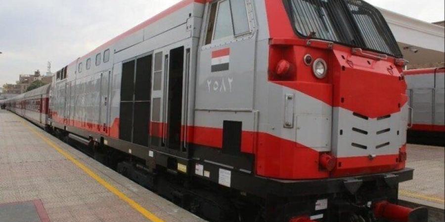 مواعيد قطارات المصيف على خط «القاهرة - مطروح».. أسعار التذاكر ذهاب وعودة - بلس 48