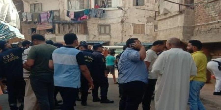 إصابة سيدتين في سقوط سقف عقار بمنطقة أبو سليمان شرق الإسكندرية - بلس 48