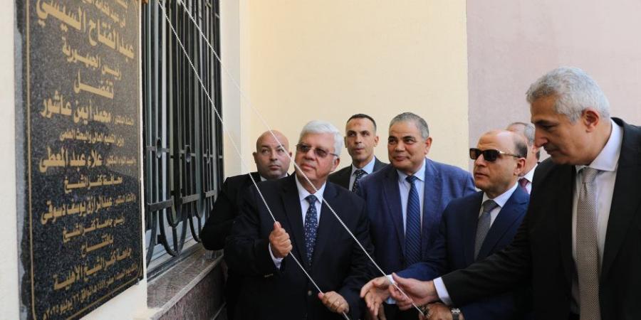 وزير التعليم العالي ومحافظ كفر الشيخ ورئيس الجامعة يفتتحون مقر جامعة كفر الشيخ الأهلية - بلس 48