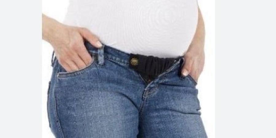 لتفادي تلك المخاطر.. لا ترتدي الجينز الضيق أثناء الحمل - بلس 48