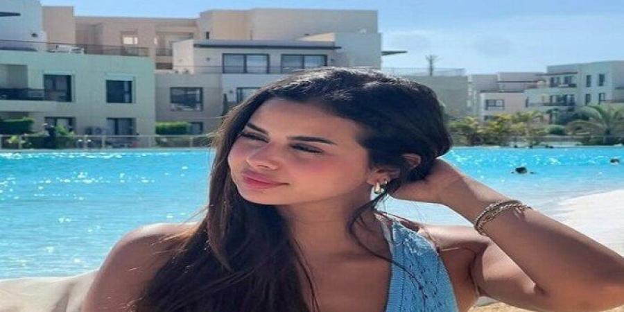 طليقها كسر هدايا أطفالها وتعدى عليها.. التحقيق في بلاغ شقيقة منة عرفة - بلس 48