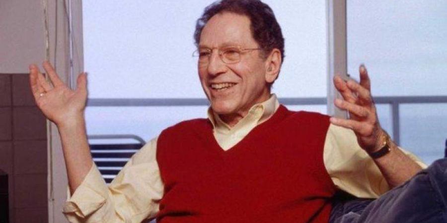 وفاة الفنان الأمريكي الساخر توم ليرر عن 97 عاما.. ماذا نعرف عنه؟ - بلس 48