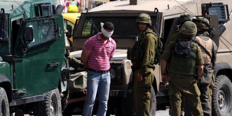قوات الاحتلال الإسرائيلي تشن حملة اعتقالات طالت 13 فلسطينيا من الضفة الغربية - بلس 48