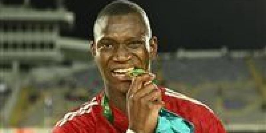 شوبير يكشف حقيقة رحيل أليو ديانج لاعب الأهلي لصفوف بيراميدز - بلس 48