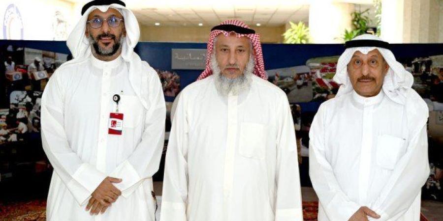 الهلال الأحمر الكويتي تجري تنسيقا مشتركا مع الجمعيات الخيرية لإيصال المساعدات الإنسانية إلى قطاع غزة - بلس 48