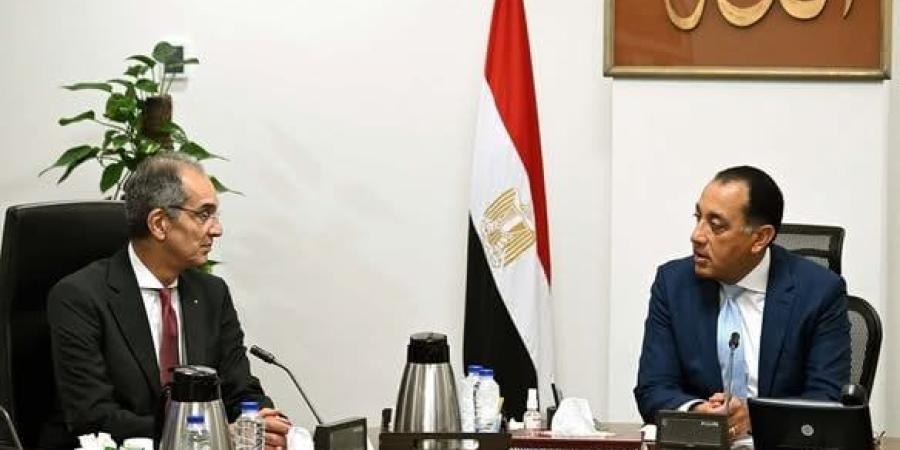 رئيس الوزراء يتابع مع وزير الاتصالات الموقف التنفيذي لـ مبادرة الروّاد الرقميون - بلس 48