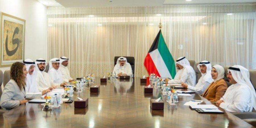 رئيس مجلس الوزراء يترأس اجتماعا للجنة متابعة الاتفاقيات ومذكرات التفاهم بين الكويت الصين - بلس 48